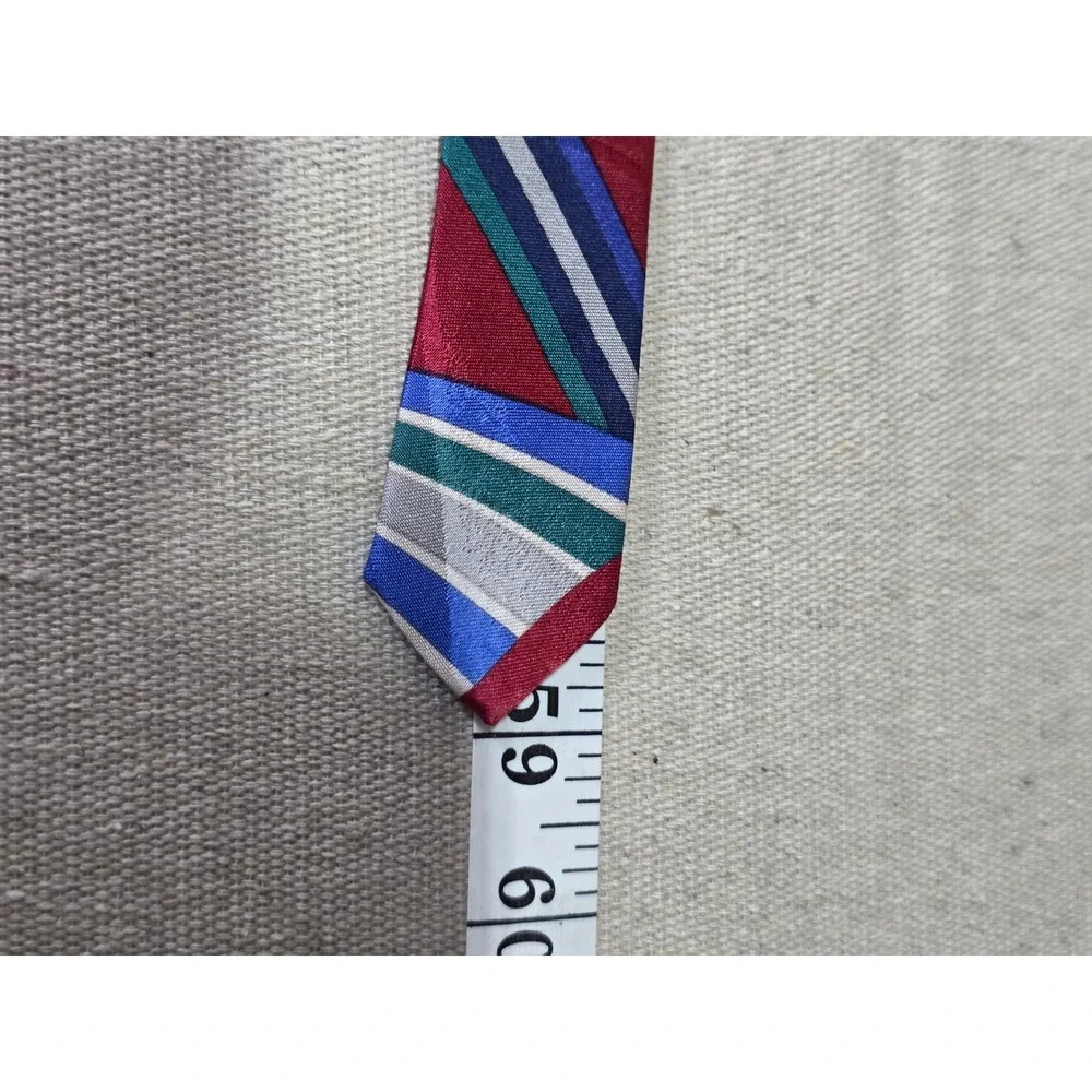 JT Beckett Mens Silk Tie Red Blue Green Geometric Abstract Striped Vintage 59